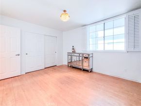 1129 Larrabee Street 10, West Hollywood CA 90069