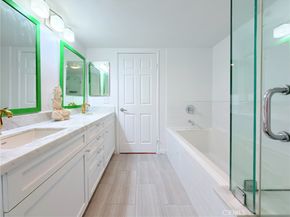 1129 Larrabee Street 10, West Hollywood CA 90069