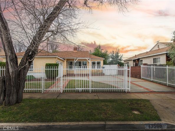 13568 Ottoman, Arleta CA 91331