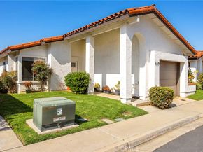 6729 Hyacinth Circle, Carlsbad CA 92011