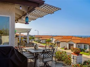 6729 Hyacinth Circle, Carlsbad CA 92011