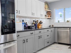 6729 Hyacinth Circle, Carlsbad CA 92011