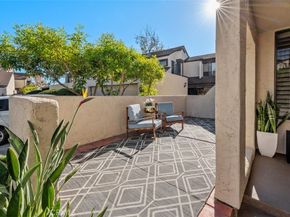 3020 Plaza Lorenzo, Bonita CA 91902