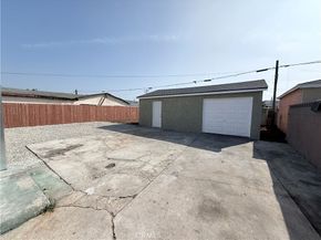922 W School, Compton CA 90220