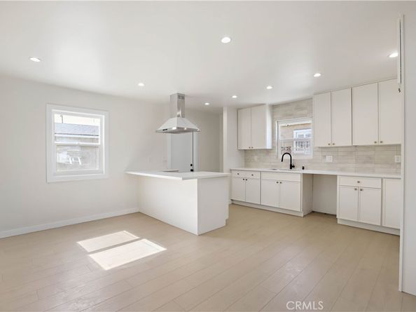 922 W School, Compton CA 90220