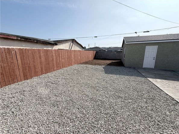 922 W School, Compton CA 90220