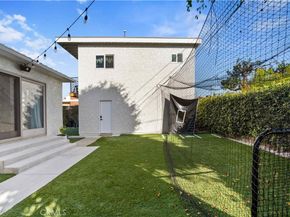 5824 Compass Drive, Los Angeles CA 90045