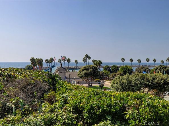 250 The Village #102, Redondo Beach CA 90277