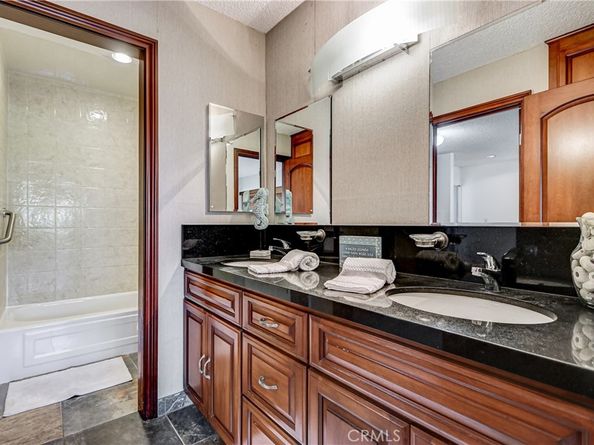 250 The Village #102, Redondo Beach CA 90277