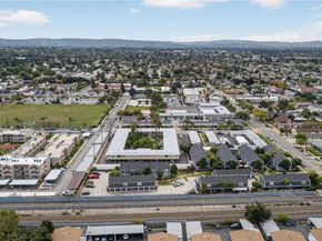 824 N Pasadena, Azusa CA 91702