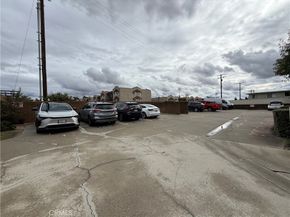 824 N Pasadena, Azusa CA 91702