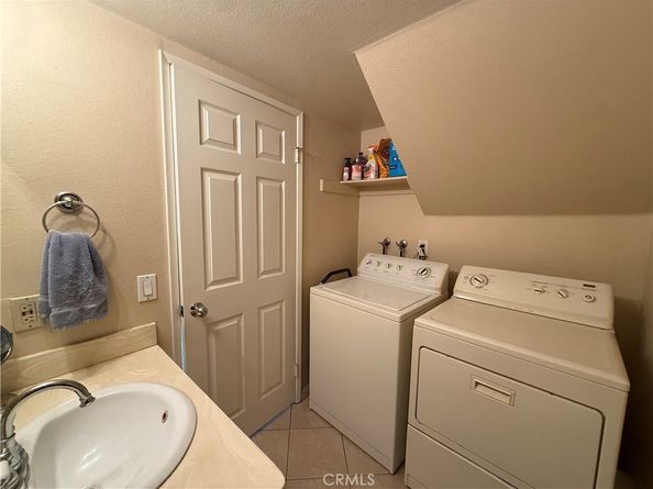 824 N Pasadena, Azusa CA 91702