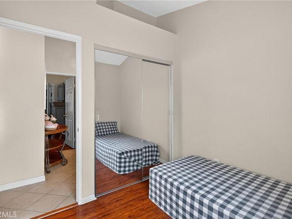 824 N Pasadena, Azusa CA 91702