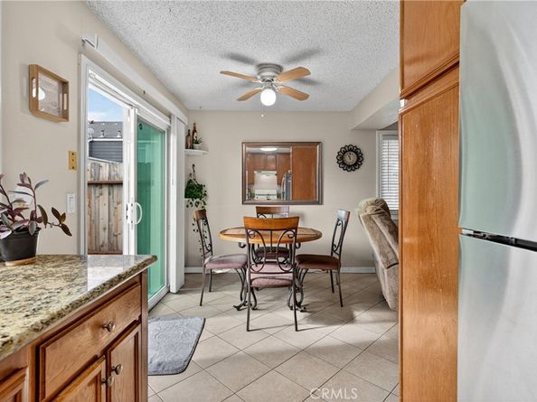 824 N Pasadena, Azusa CA 91702