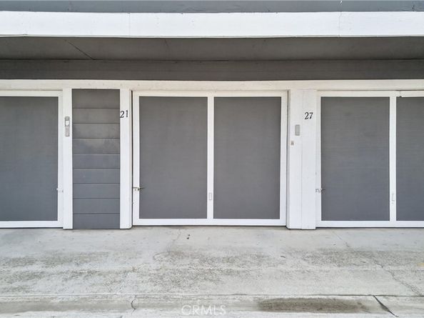 824 N Pasadena, Azusa CA 91702