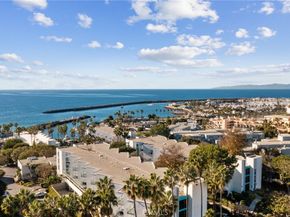 510 The Village 203, Redondo Beach CA 90277