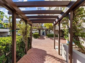 510 The Village 203, Redondo Beach CA 90277