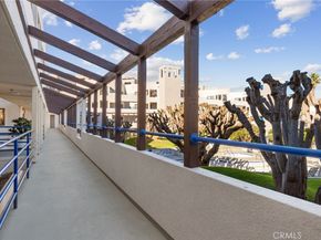 510 The Village 203, Redondo Beach CA 90277