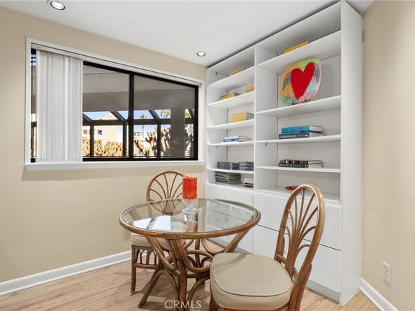 510 The Village 203, Redondo Beach CA 90277