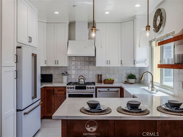 202 N Irena Avenue B, Redondo Beach CA 90277
