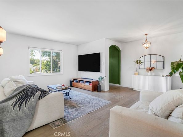 5467 W 76th Street, Los Angeles CA 90045