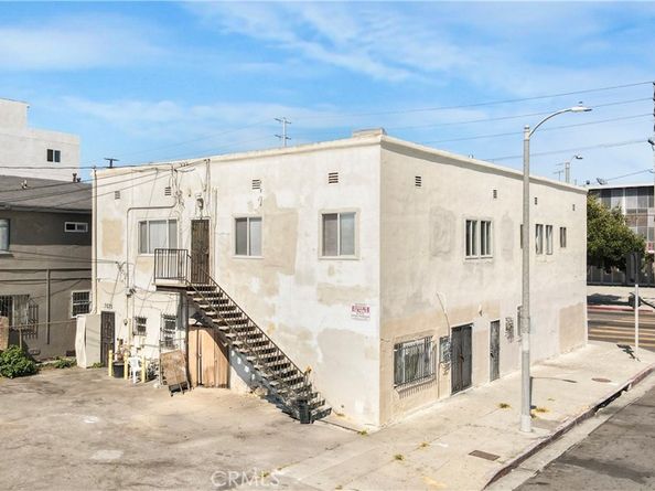 7675 S San Pedro Street, Los Angeles CA 90003