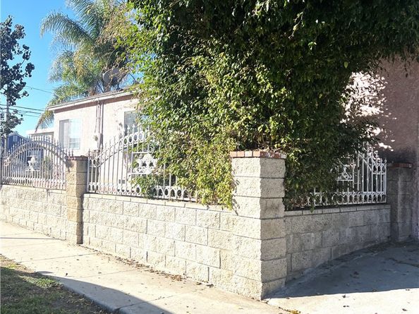 4703 W 118th Street, Hawthorne CA 90250