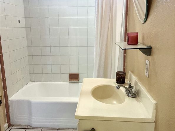 4703 W 118th Street, Hawthorne CA 90250