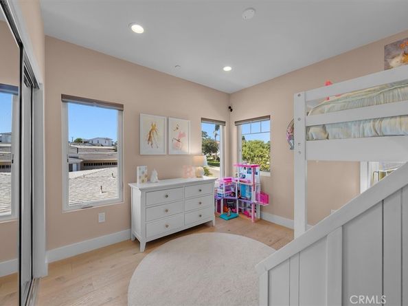1325 S Gertruda Avenue, Redondo Beach CA 90277