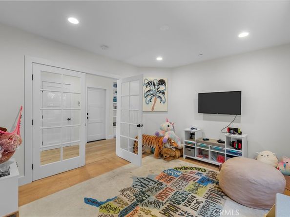 1325 S Gertruda Avenue, Redondo Beach CA 90277