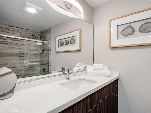 2208 The Strand, Manhattan Beach CA 90266