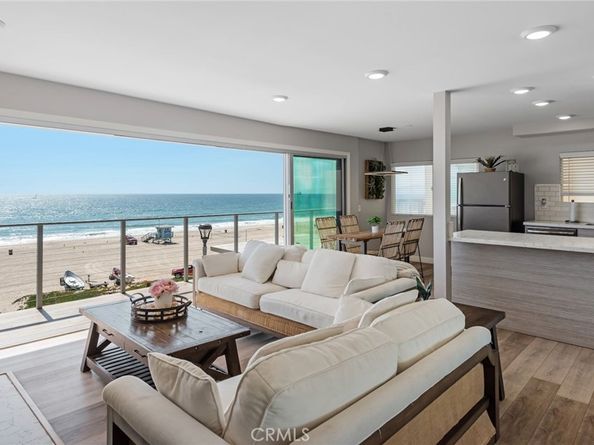 2208 The Strand, Manhattan Beach CA 90266