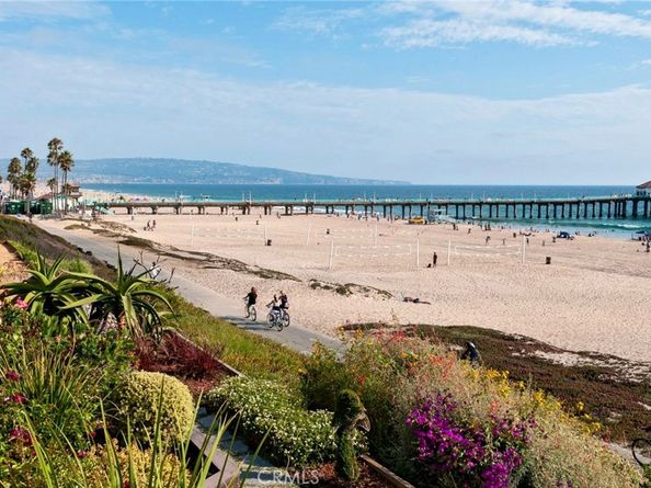 2208 The Strand, Manhattan Beach CA 90266