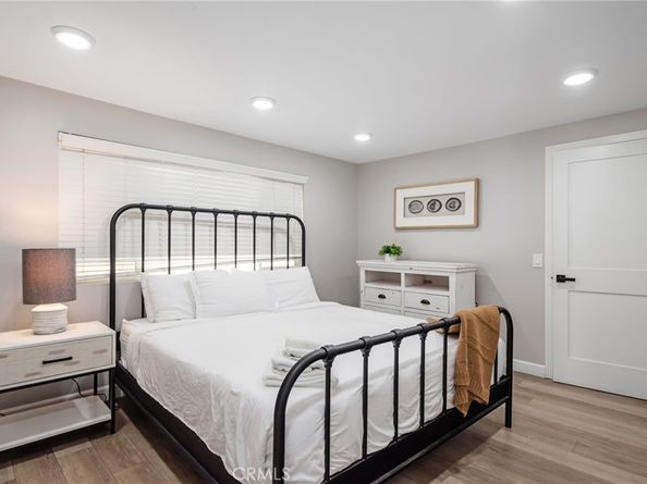 2208 The Strand, Manhattan Beach CA 90266