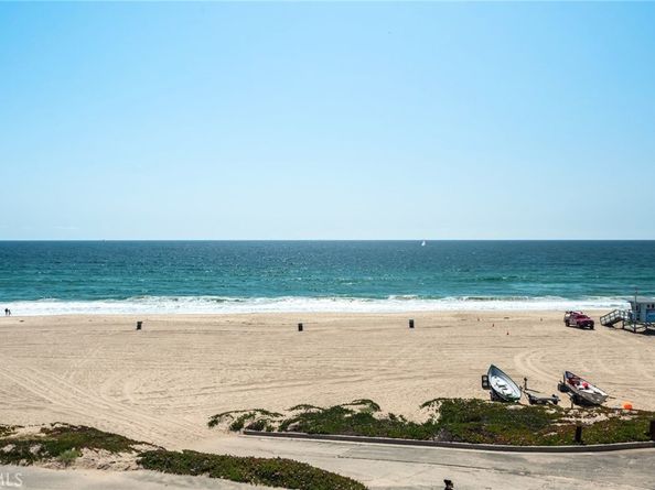 2208 The Strand, Manhattan Beach CA 90266
