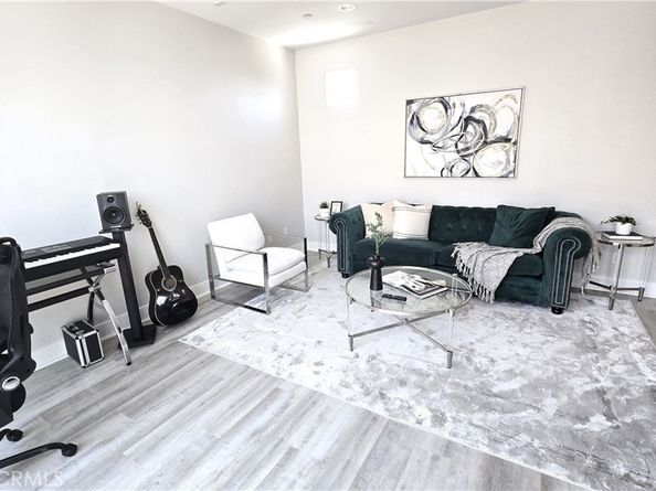 533 Daniel Freeman Circle, Inglewood CA 90301