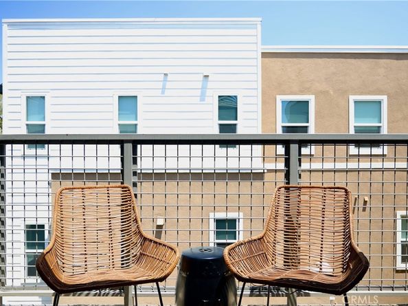 533 Daniel Freeman Circle, Inglewood CA 90301