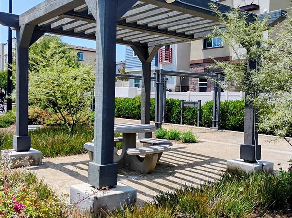 533 Daniel Freeman Circle, Inglewood CA 90301