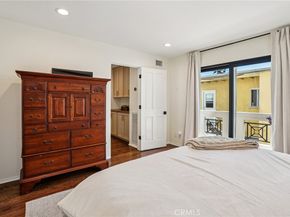 710 Manhattan Beach Boulevard, Manhattan Beach CA 90266