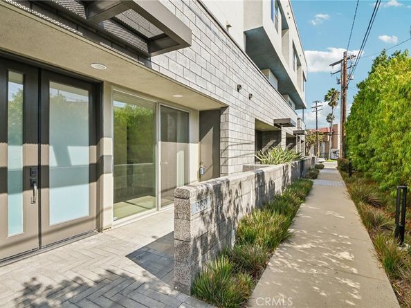 639 Channel Way, Costa Mesa CA 92627