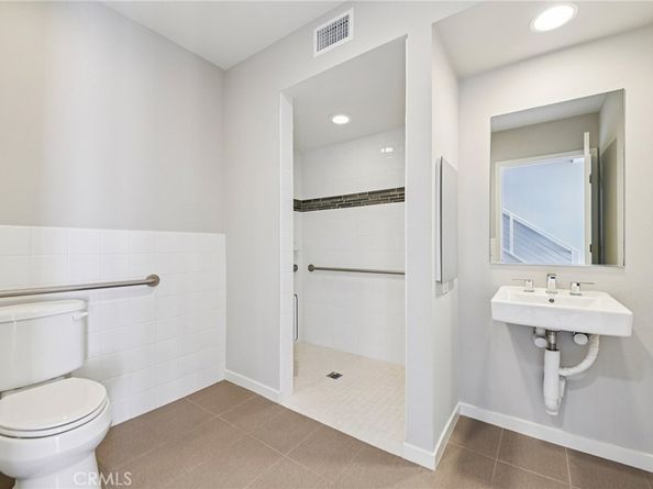 639 Channel Way, Costa Mesa CA 92627