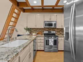 801 Kalpati Circle B, Carlsbad CA 92008