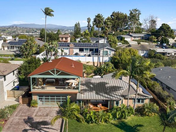 3354 Seacrest Drive, Carlsbad CA 92008