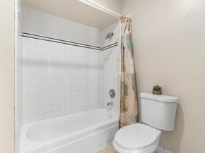 1040 E Washington Avenue 33, Escondido CA 92025