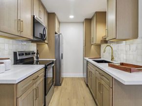 6455 La Jolla Boulevard 122, La Jolla CA 92037