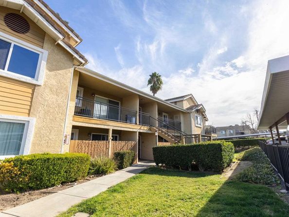 495 San Pasqual Valley Road 144, Escondido CA 92027