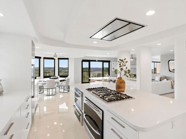 7215 El Fuerte, Carlsbad CA 92009