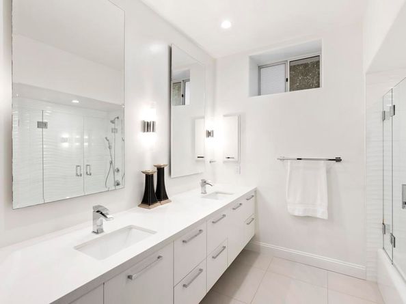 7215 El Fuerte, Carlsbad CA 92009