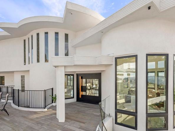 7215 El Fuerte, Carlsbad CA 92009