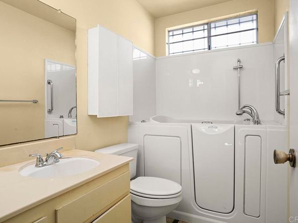 3510 De Leone Road, San Marcos CA 92069